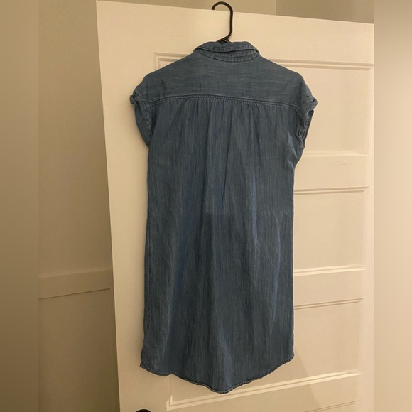 Old navy 
Size small ladies 
Denim button front dress - Picture 3 of 3